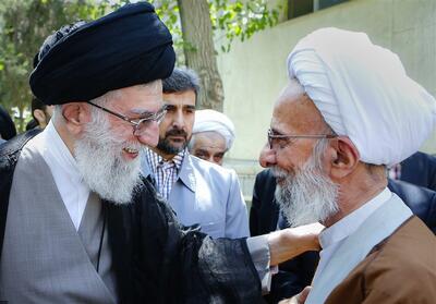 نظر رهبر انقلاب درباره علت تبلیغات دشمن علیه آیت الله مصباح یزدی - تسنیم