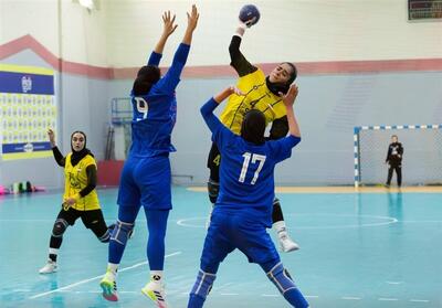 لیگ برتر هندبال بانوان| پیروزی پُرگل سپاهان و تساوی استقلال - تسنیم