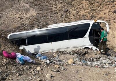واژگونی اتوبوس در محور هراز/ تلفانی جانی و مصدوم گزارش نشد - تسنیم