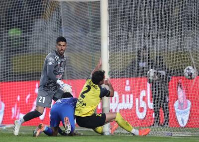 گل دوم استقلال از نوک سوزن به ثمر رسید