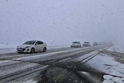 تردد روان در محورهای مواصلاتی آذربایجان غربی/ برف روبی نزدیک به ۳۷۰۰ کیلومتر-باند