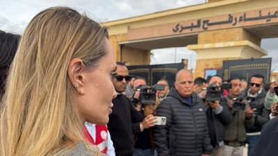  آنجلینا جولی از گذرگاه رفح بازدید کرد + فیلم