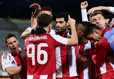 جشن قهرمانی المپیاکوس در شب گلزنی مهدی طارمی