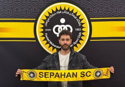  پوده با پیراهن سپاهان در لیگ برتر تنیس روی میز