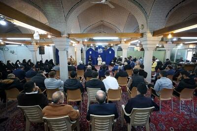  دیدار شاعران و مداحان با نماینده ولی فقیه در استان قزوین