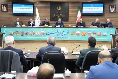  برگزاری نشست صمیمی استاندار آذربایجان‌غربی با اصناف و بازاریان استان