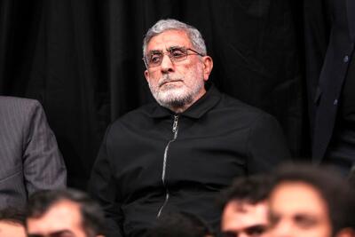 حضور سردار قاآنی بر مزار شهید حاج قاسم سلیمانی