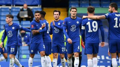 همه چیز زیر سایه اخراج انزو