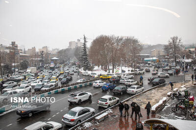  بارش برف در ۵ منطقه تهران/ آماده باش نیروهای خدمات شهری در تمامی مناطق