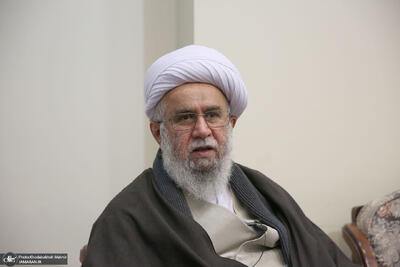 آیت‌الله رمضانی: باید در مقام عمل، نماینده رفتاری امیرالمؤمنین(ع) باشیم/ سیره فکری، اخلاقی، سیاسی و اجتماعی ایشان نسخه شفابخش بشر است