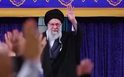  فیلم/ پنجره متفاوتی از دیدار رهبر انقلاب با خانواده شهدا