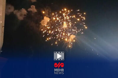 آتش بازی در مراسم رونمایی از نماد فاتح خیبر