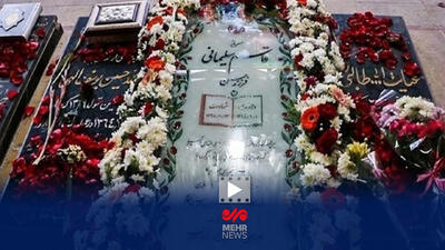 حضور سردار قاآنی بر سر مزار شهید سلیمانی