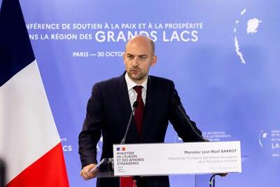 پاریس: هیچ راه‌حل سیاسی را نمی‌توان از خارج بر ونزوئلا تحمیل کرد