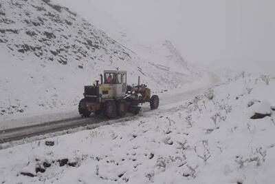 بارش برف در محور کرج - چالوس ادامه دارد