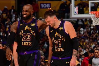 بسکتبال NBA | لبرانچیچ، شکارچیان خرس گریزلی - پارس فوتبال