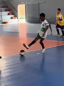 ویدئو: گل‌های فرازمینی و تکنیک‌های ناب نابغه‌های کوچک - پارس فوتبال