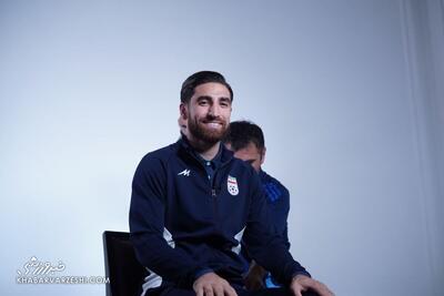 فشار اقتصادی تحمیل شده بر مردم رو با پوست و استخوانم حس کردم/ دختر ۲۰ ساله‌ راننده اسنپ شده و جوان لیسانس سر چهارراه گلفروش - پارس فوتبال