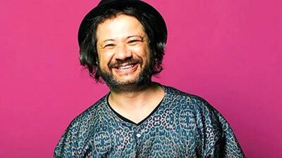  فیلم/ به بهانه روز پدر یادی کنیم ازسورپرایز و هدیه  گران قیمت علی صادقی برای پدرش