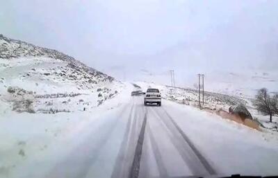 آخرین وضعیت ترافیکی و جوی محورهای کشور/ بارش برف و باران در شمال و مسدود شدن چند محور شریانی