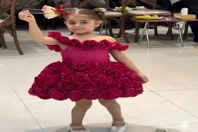  آواز شادانه؛ دختربچه چه رقص چاقوی با اعتماد به نفسی میره بین جمعیت
