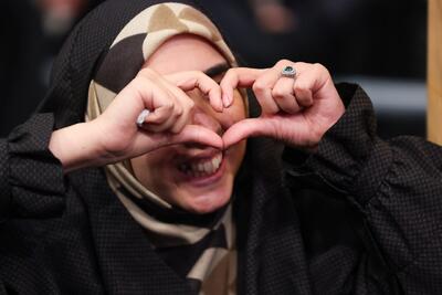 تصویری از حاشیه‌ دیدار امروز خانواده‌های شهدا با رهبری