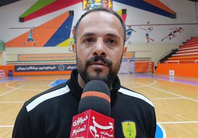 گودرزی: با همت بازیکنان پیروزی ارزشمندی مقابل مقاومت کسب کردیم - تسنیم