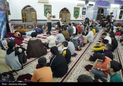 مشارکت چشمگیر دانش‌آموزان بوشهری در آیین اعتکاف تصویر - تسنیم