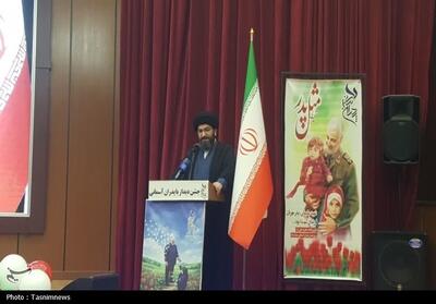 خانواده شهدا باید ادامه‌دهنده مسیر شهیدان باشند - تسنیم