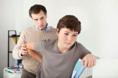  دلیل شیوع کمردرد دانش‌آموزان دقیقا چیست؟