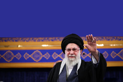  دشمن را به زانو درخواهـیم آورد