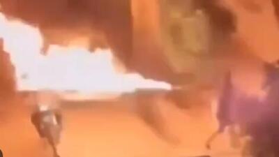  استفاده یک اغتشاشگر از شعله افکن علیه نیروهای پلیس!