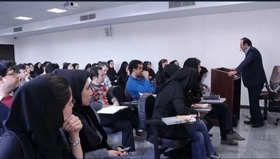 امتحانات نیمسال اول دانشگاه آزاد تهران مجازی شد