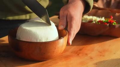  طرز تهیه سنتی روغن زیتون و پخت استیک در آذربایجان