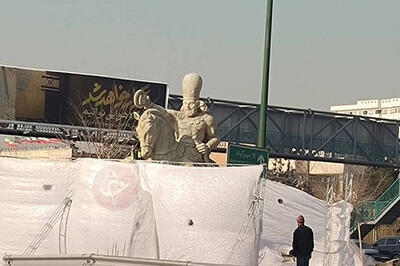 بالاخره «مجسمه والرین» در محل دائمی خود مستقر شد