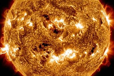  قطر خورشید تقریباً صد برابر زمین است؛ پس چرا «ستاره کوتوله» نامیده می‌شود؟