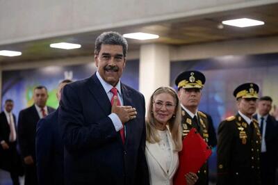 استایل رئیس‌جمهور ونزوئلا هنگام بازداشت مد شد+ فیلم