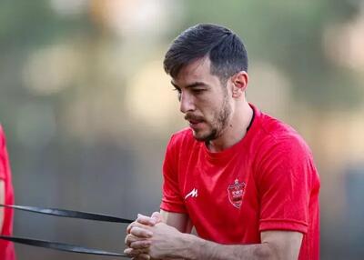 فرشاد احمدزاده رسماً از پرسپولیس جدا شد؛ وداع با ۱۵۹ بازی