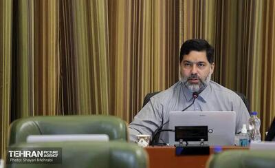  استاندار تهران وظایف استانداری را با شهرداری اشتباه گرفته است