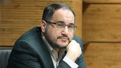 باید فروش نفت از دست مافیا خارج شود /۲ عامل نوسانات ارز و طلا در بازار ایران