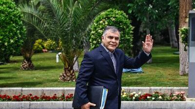  روزانه ۱۲۰ تا ۱۳۰ میلیون لیتر بنزین تولید می‌کنیم