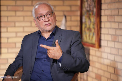  هشدار حسین مرعشی درباره تأخیر در پاسخ به مطالبات جامعه/ وظیفه نیروهای انتظامی است که اجازه ندهند اعتراضات به خشونت و خون‌ منتهی شود
