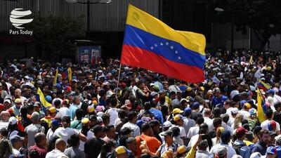 ببینید | مخالفان مادورو به خیابان‌های کاراکاس ریختند