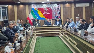  نشست هم‌اندیشی مسئولان با بازاریان گناوه برگزار شد