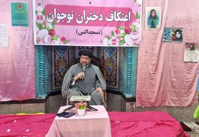  امام جمعه گناوه: اعتکاف فرصتی برای رسیدن به آرامش حقیقی است