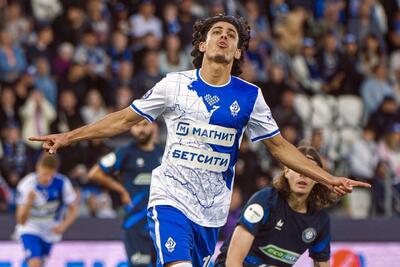 سردار آزمون به من درباره زنیت گفته بود؛ دوست دارم برای رئال مادرید یا بارسلونا بازی کنم! - پارس فوتبال