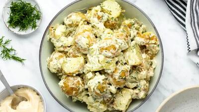  طرز تهیه سالاد سیب‌زمینی و ذرت با شوید؛ ساده و خوش‌طعم