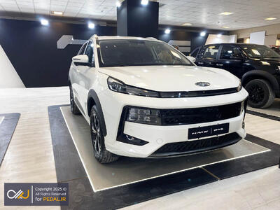 بررسی و مشخصات کی ام سی SR6 کراس‌اوور جدید کرمان موتور - پدال