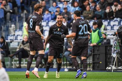 لاتزیو ۰-۲ ناپولی؛ سه کارت قرمز، سه امتیاز برای کونته