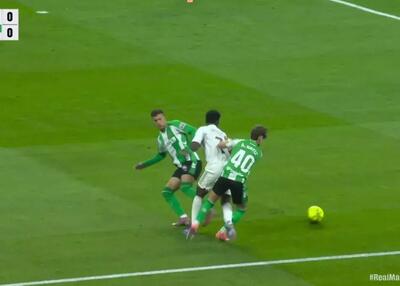 وینیسیوس را زدند و پنالتی رئال سوخت!